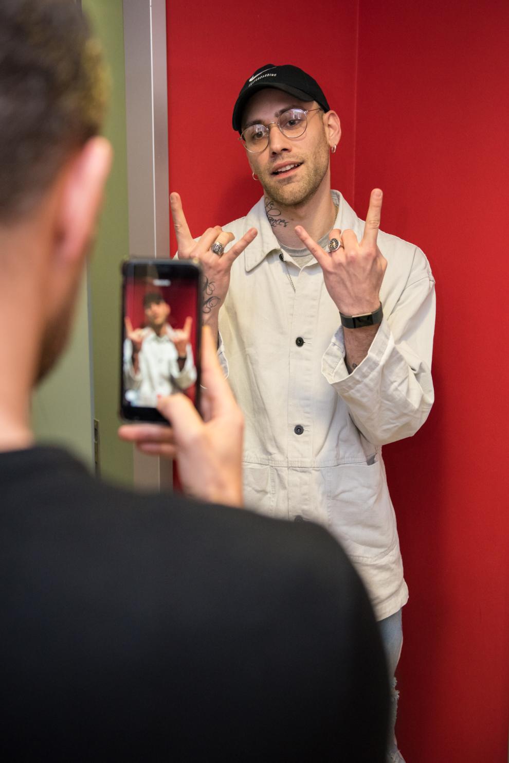 Mr. Rain, le foto della consegna